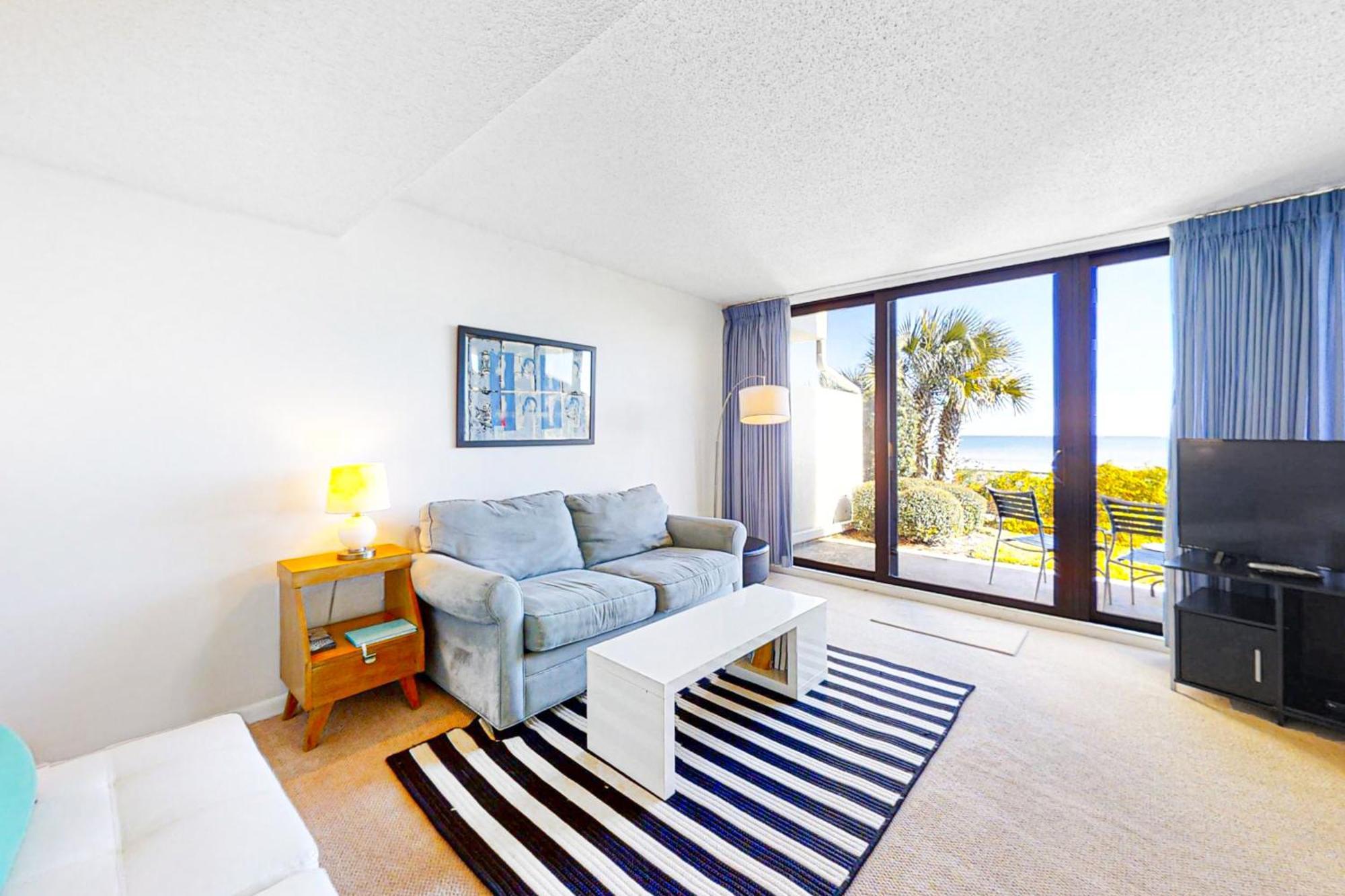Captains Court 1004 Fernandina Beach Room photo