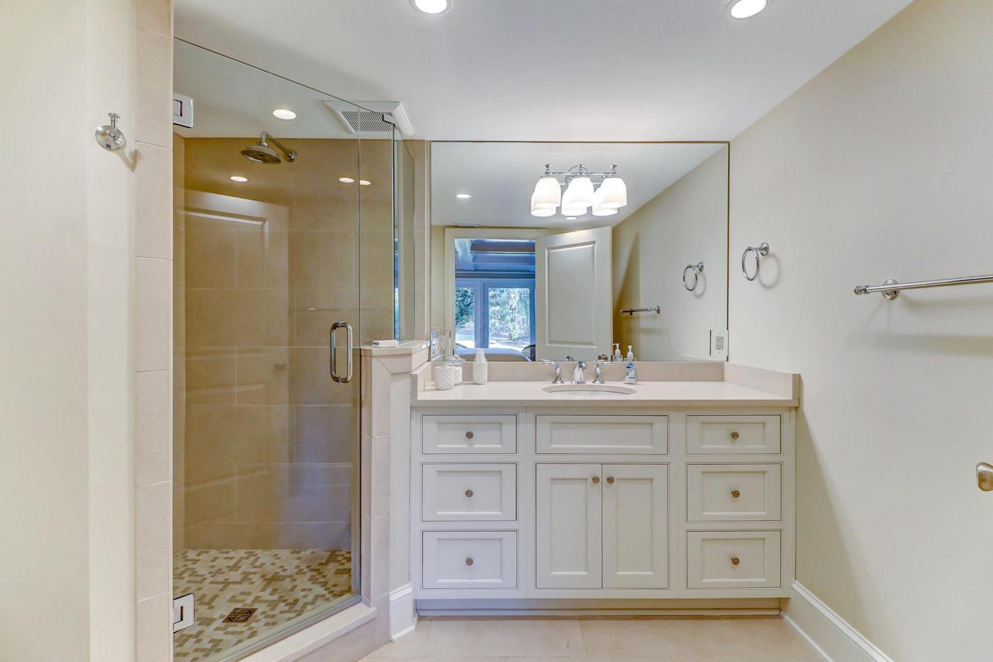 Captains Court 1004 Fernandina Beach Room photo