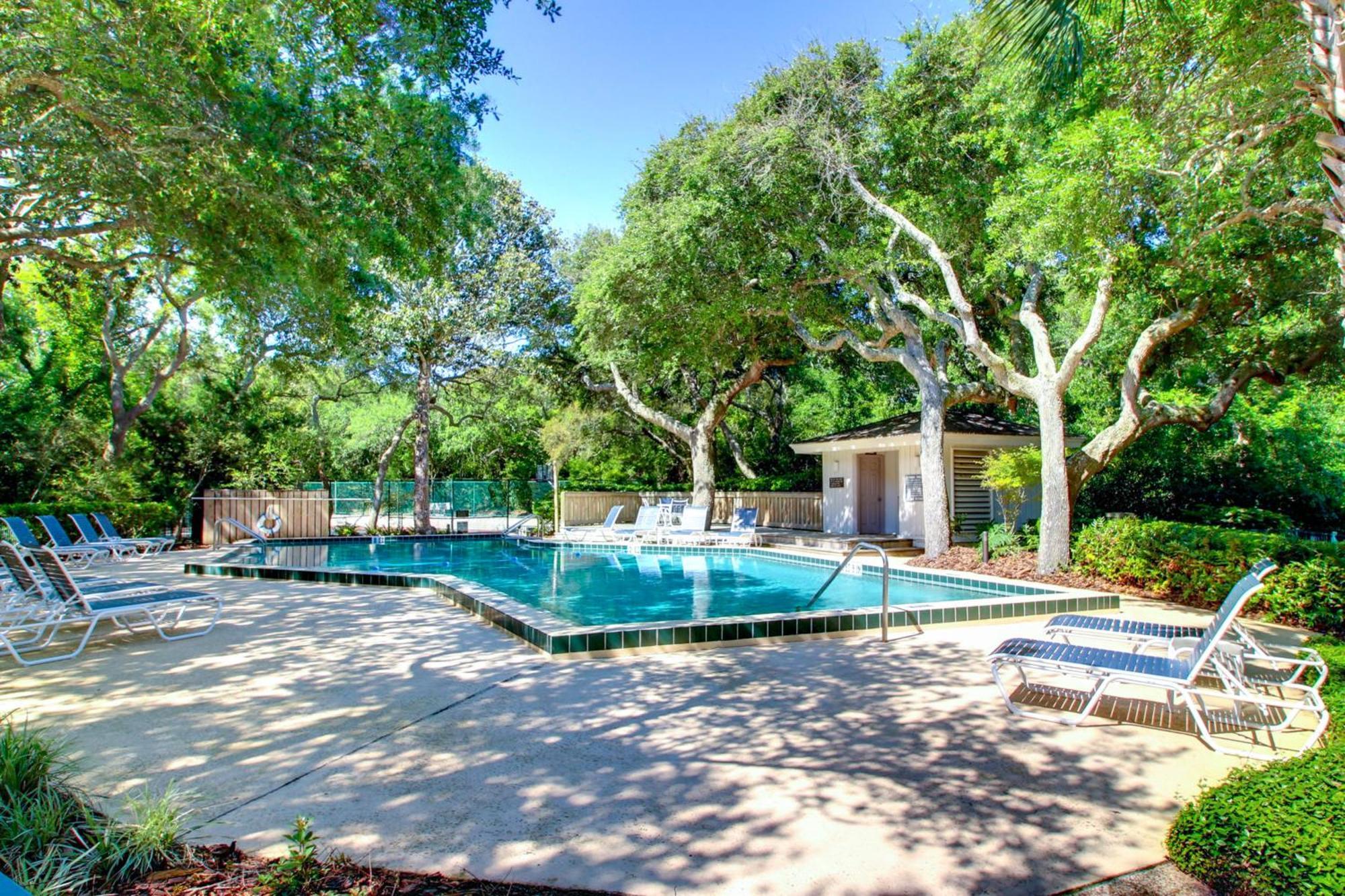 Captains Court 1004 Fernandina Beach Room photo